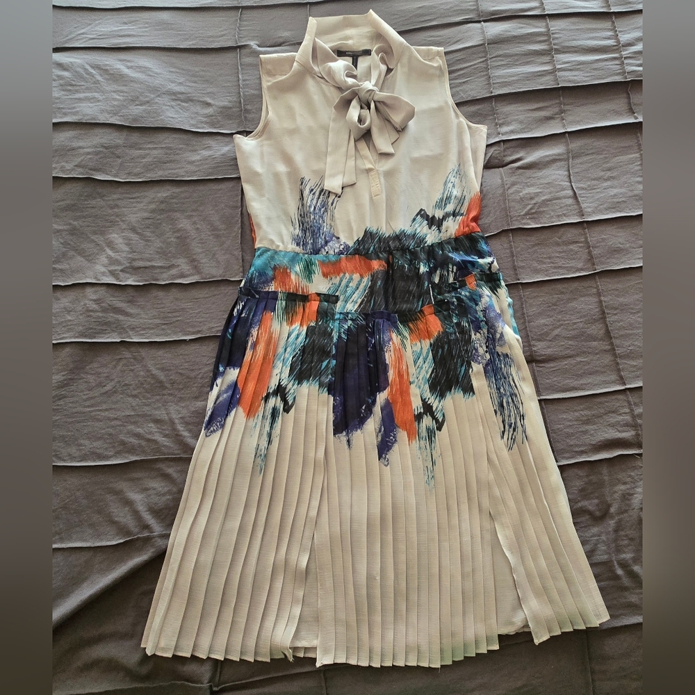 BCBGMAXAZRIA Sleeveless Pleated Water Color Dress